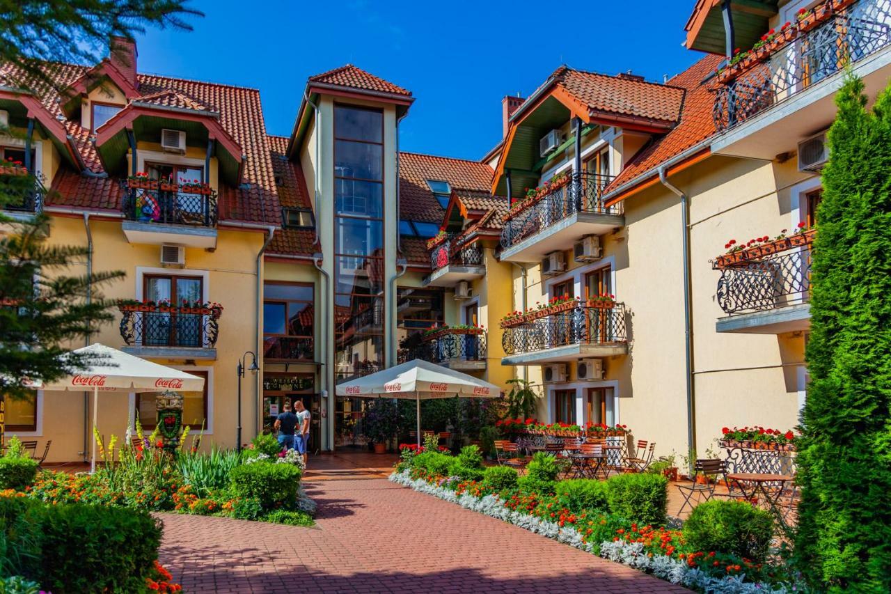 Robert's Port 4* Mikołajki